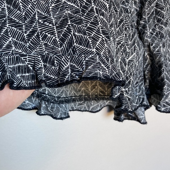 Melrose and Market Herringbone Shorts - Picture 2 of 6